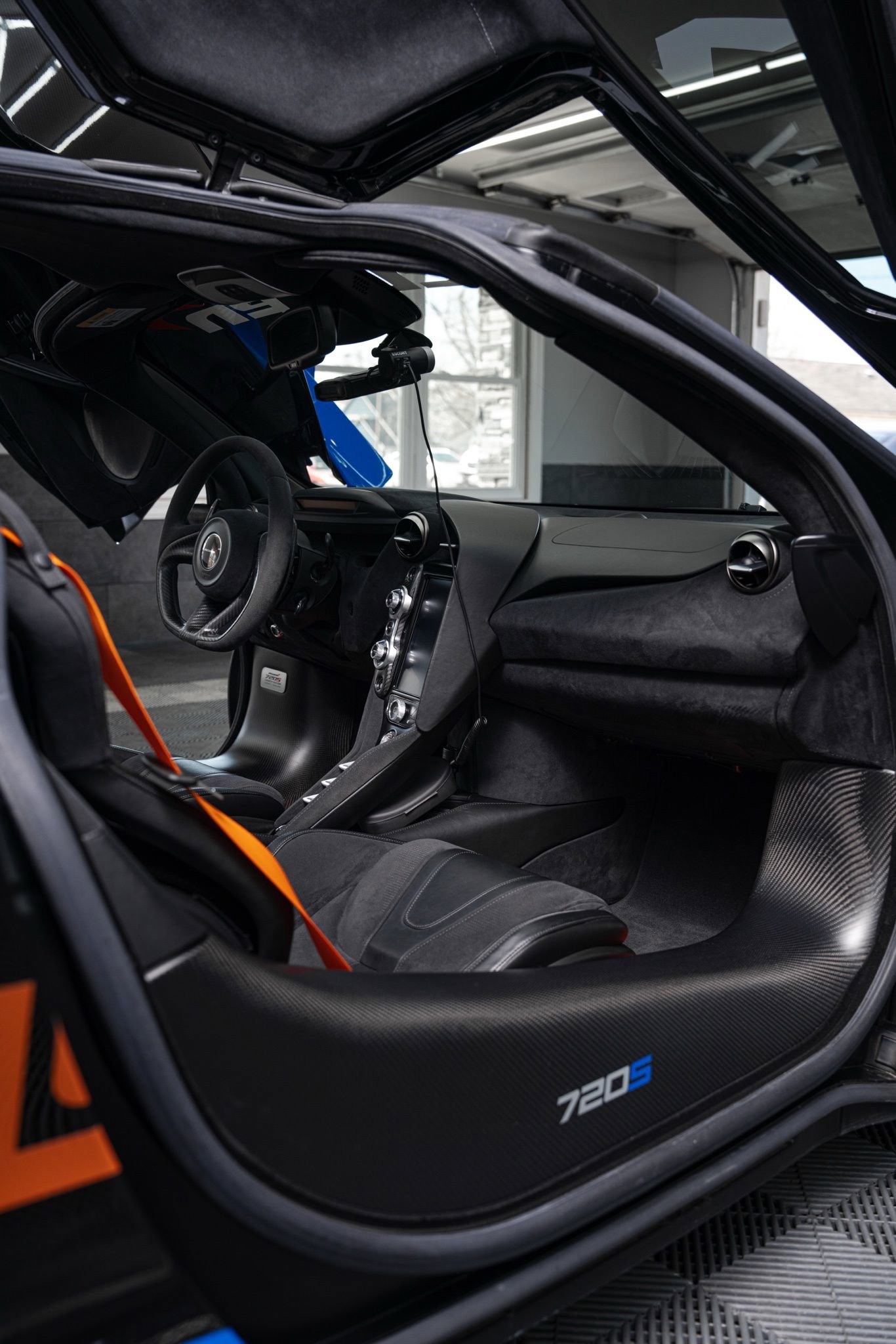 Used 2018 McLaren 720S Performance image 15