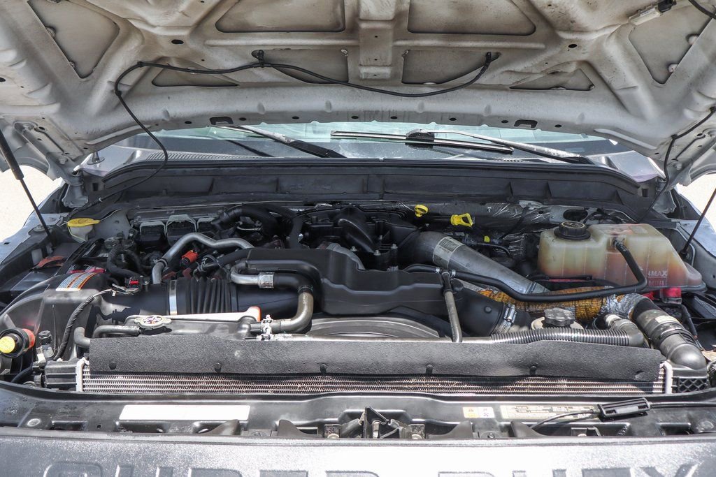 Used 2016 Ford F550 2WD Regular Cab Super Duty image 12