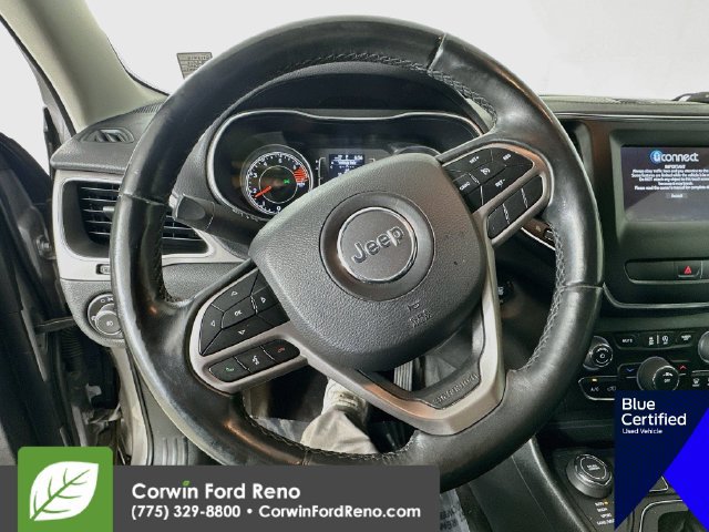 Used 2019 Jeep Cherokee Latitude Plus AWD/4WD image 14