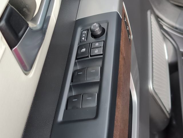 Used 2025 Toyota Sequoia Capstone image 12