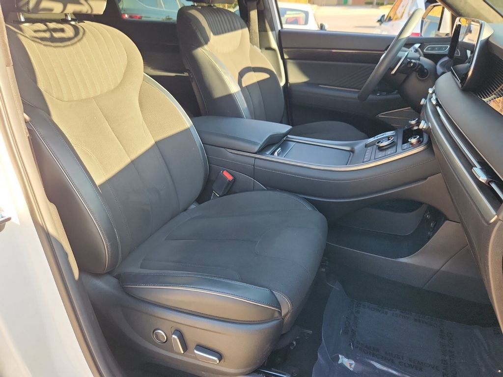 Used 2025 Hyundai Palisade Calligraphy image 20