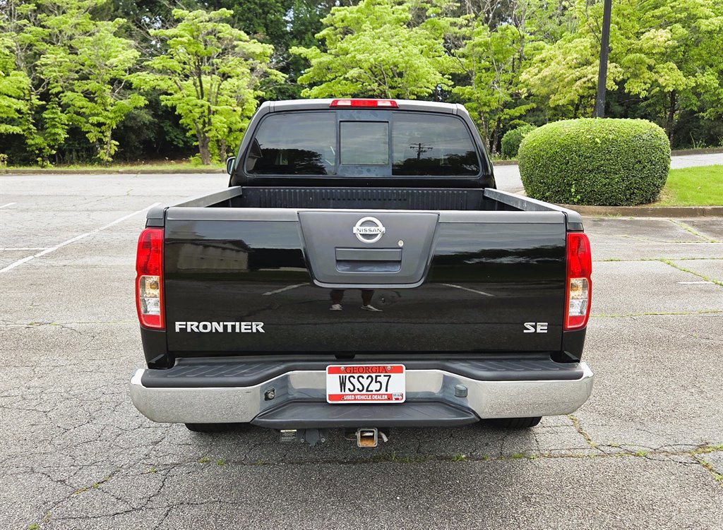 Used 2010 Nissan Frontier SE w/ SE Value Truck Pkg RWD image 12