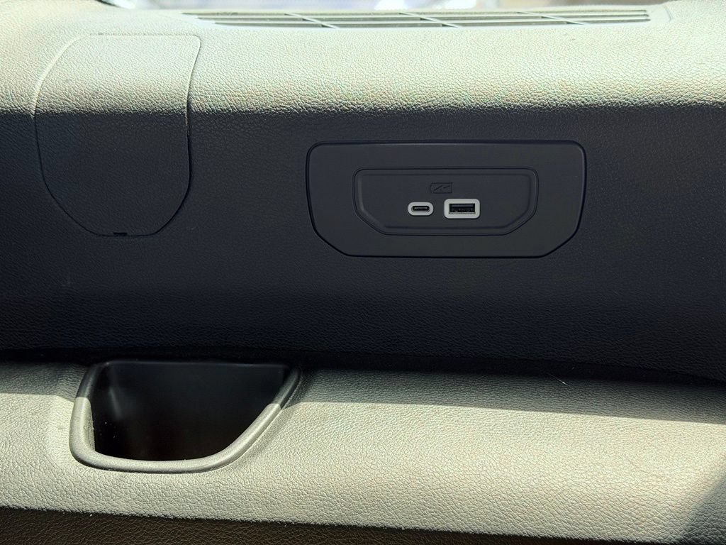 Used 2023 Jeep Grand Cherokee L Limited AWD/4WD image 26