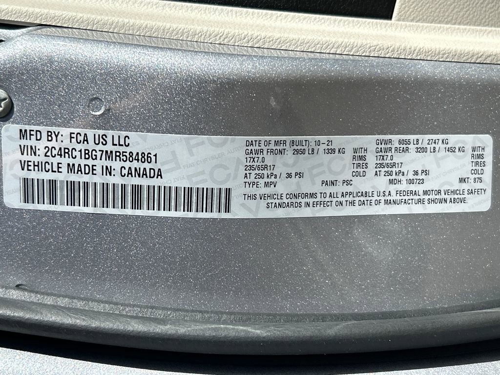 Used 2021 Chrysler Pacifica Touring-L image 37