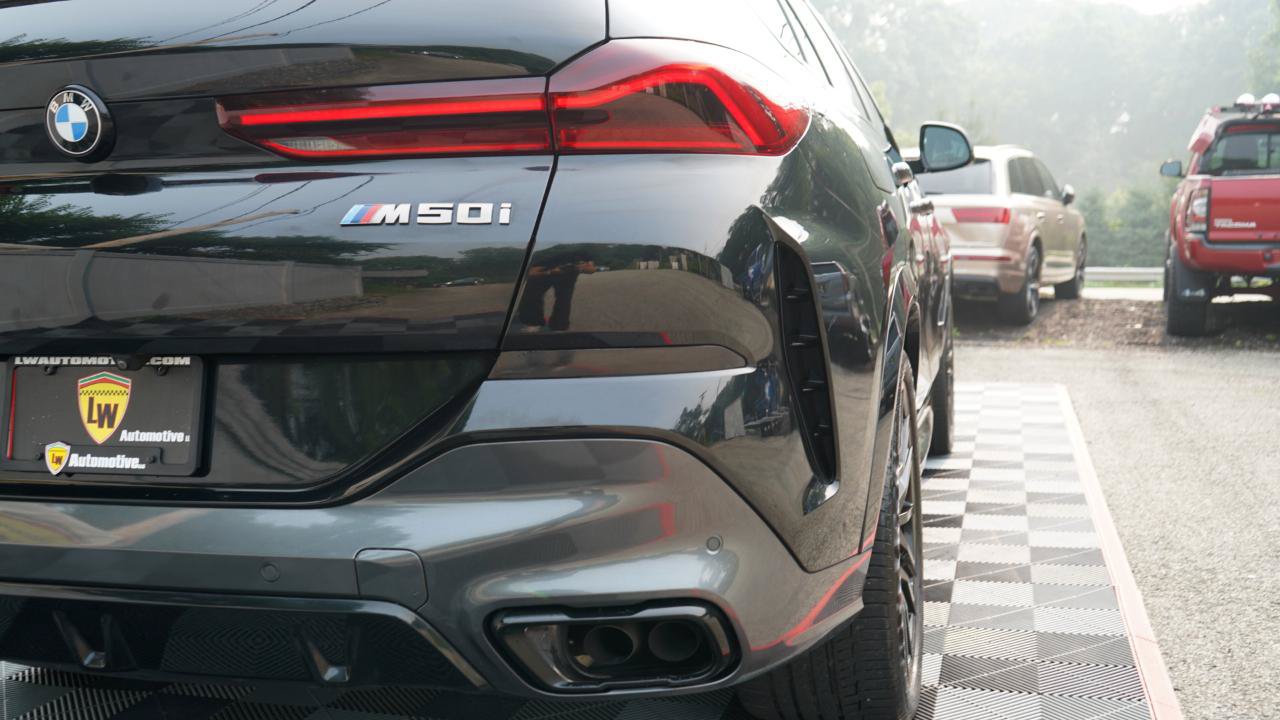 Used 2021 BMW X6 M50i w/ Executive Package AWD/4WD image 33