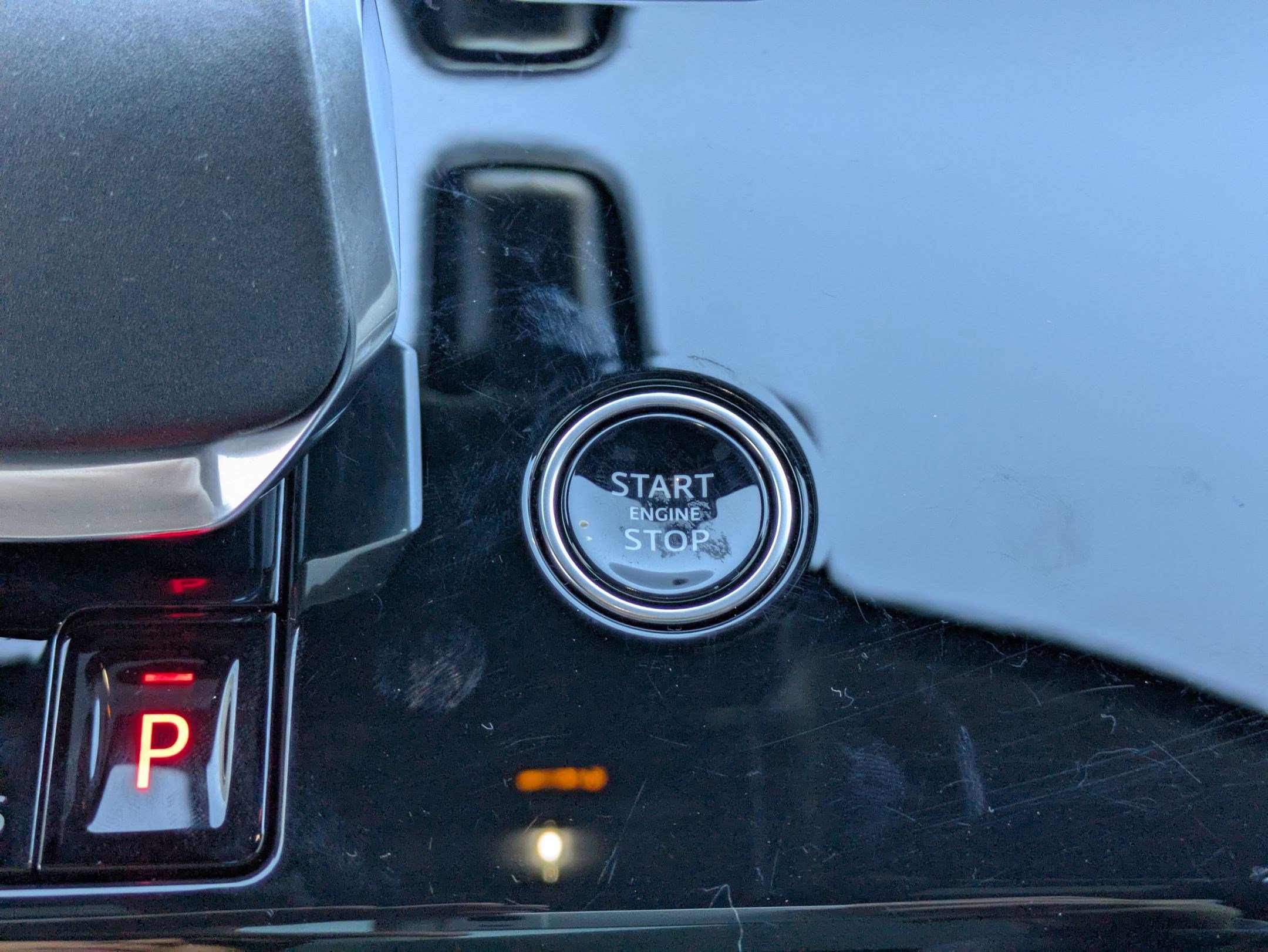 Used 2025 Land Rover Range Rover Sport image 21