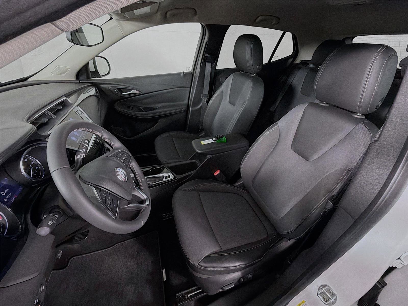 Used 2022 Buick Encore GX Select w/ Sport Touring Package image 11