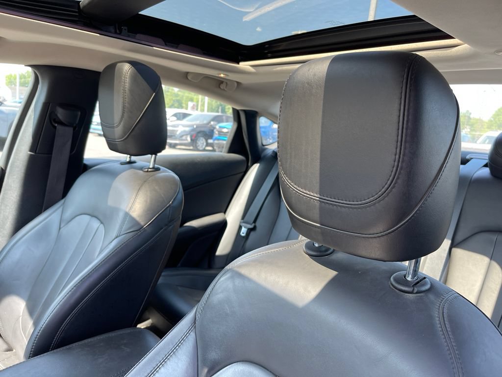 Used 2015 Chrysler 200 C w/ Sun/Sound Group FWD image 7