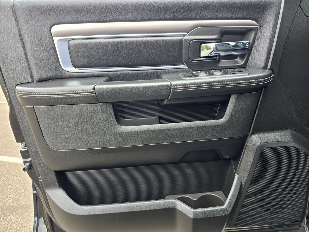 Used 2023 RAM 1500 Warlock AWD/4WD image 12