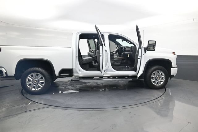 Used 2024 Chevrolet Silverado 2500 High Country w/ High Country Premium Package AWD/4WD image 40