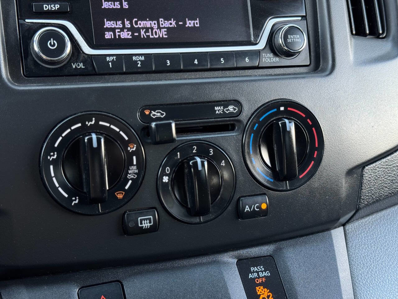 Used 2019 Nissan NV200 S image 17