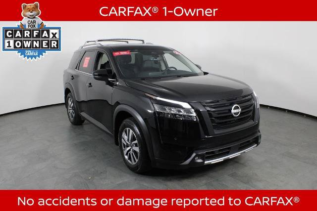 Certified 2023 Nissan Pathfinder SL w/ Black Appearance Package FWD image 5
