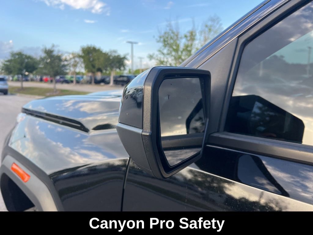 Used 2025 GMC Canyon AT4 w/ Technology Plus Package AWD/4WD image 28