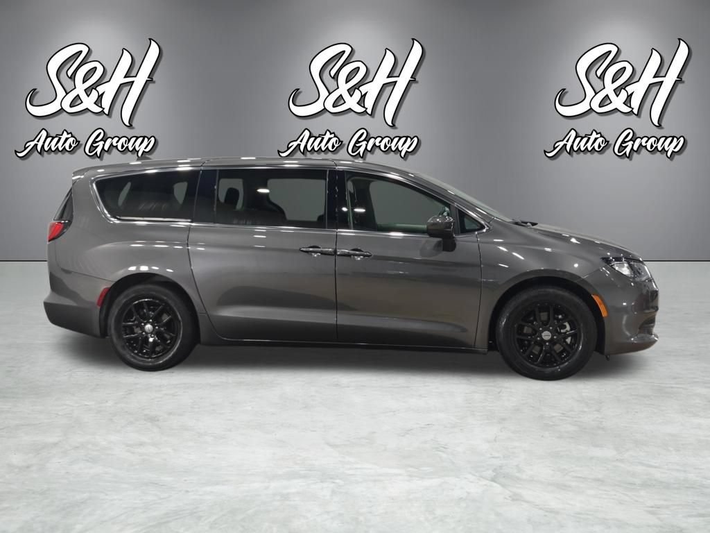 Used 2023 Chrysler Voyager LX FWD image 18