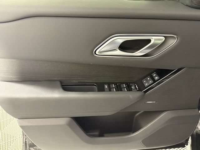 Used 2026 Land Rover Range Rover Velar Dynamic SE AWD/4WD image 13