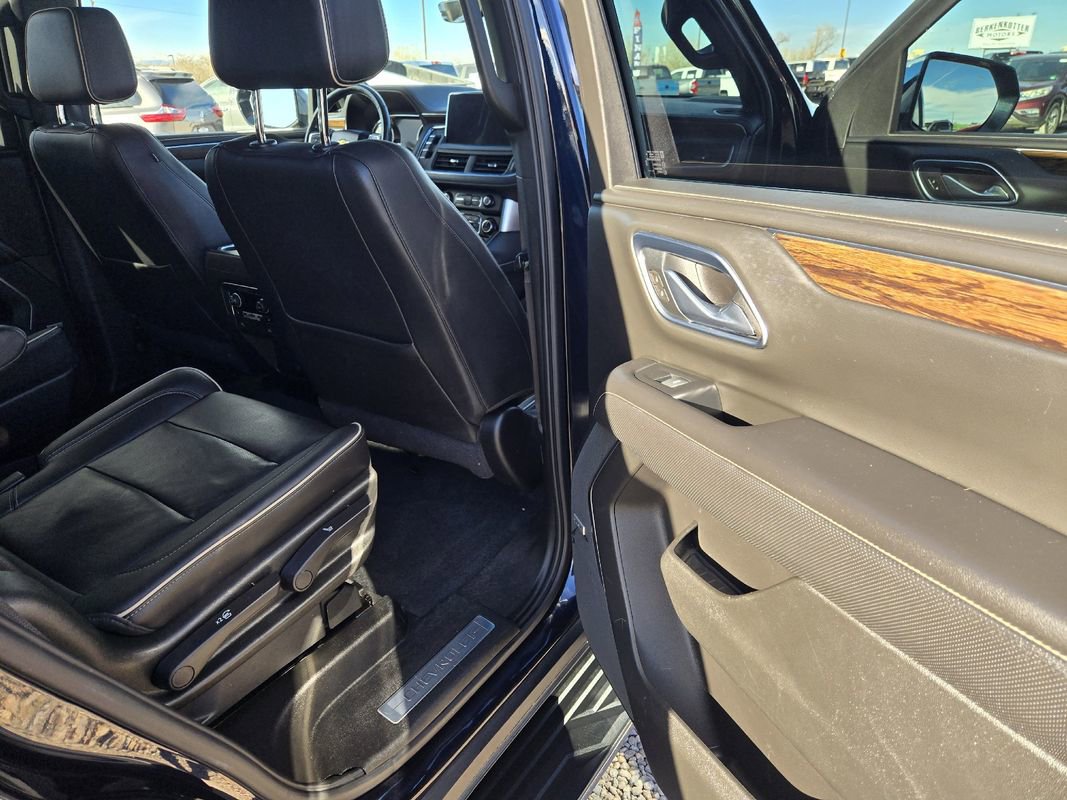Used 2021 Chevrolet Tahoe Premier w/ Premium Package image 23