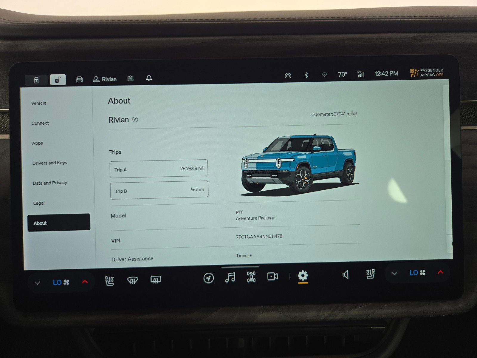 Used 2022 Rivian R1T Adventure image 27