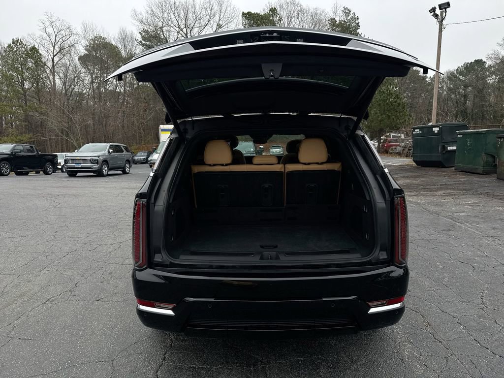 Used 2025 Cadillac Escalade IQ Luxury 2 AWD/4WD image 34