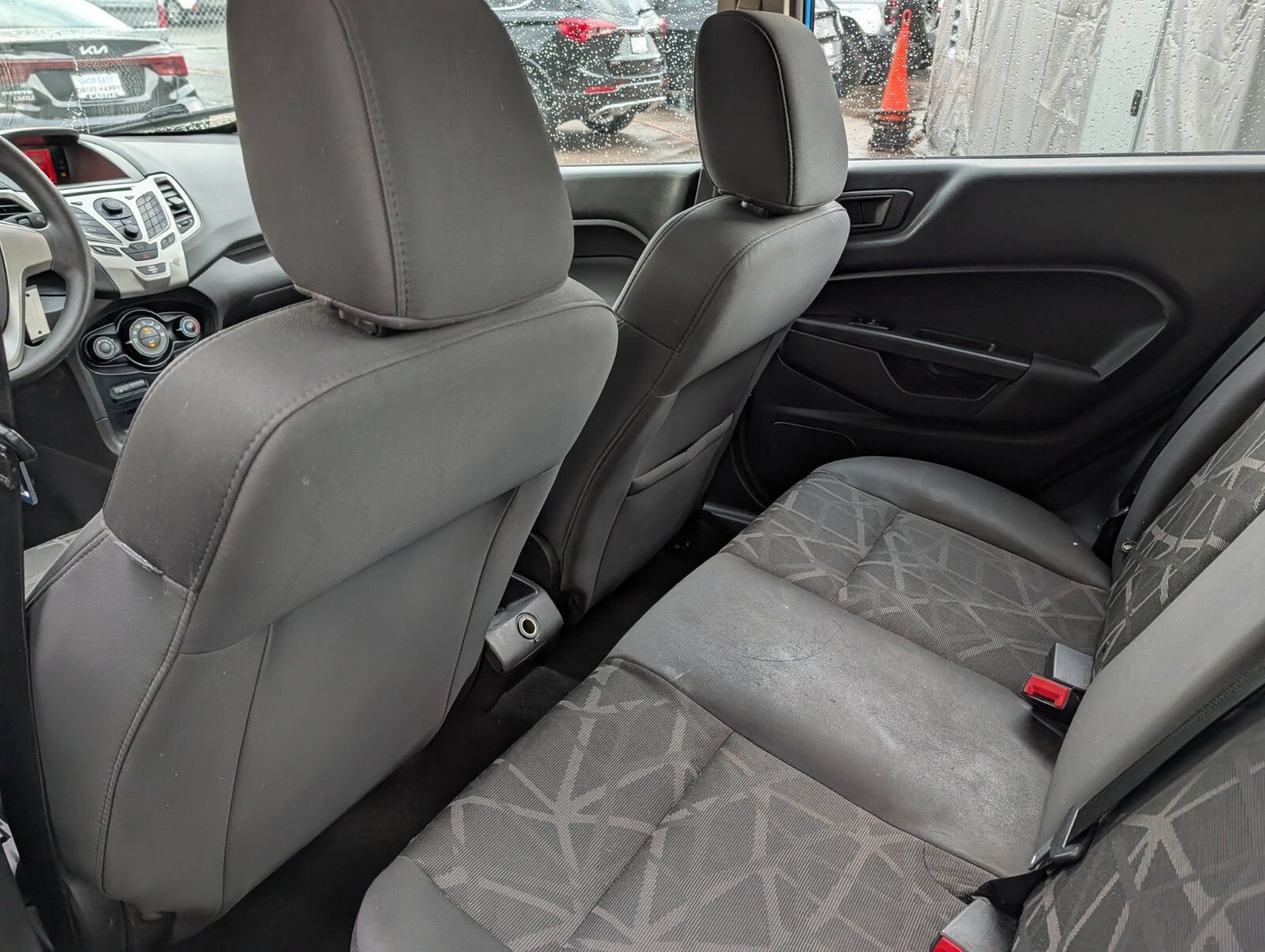 Used 2012 Ford Fiesta SE FWD image 17