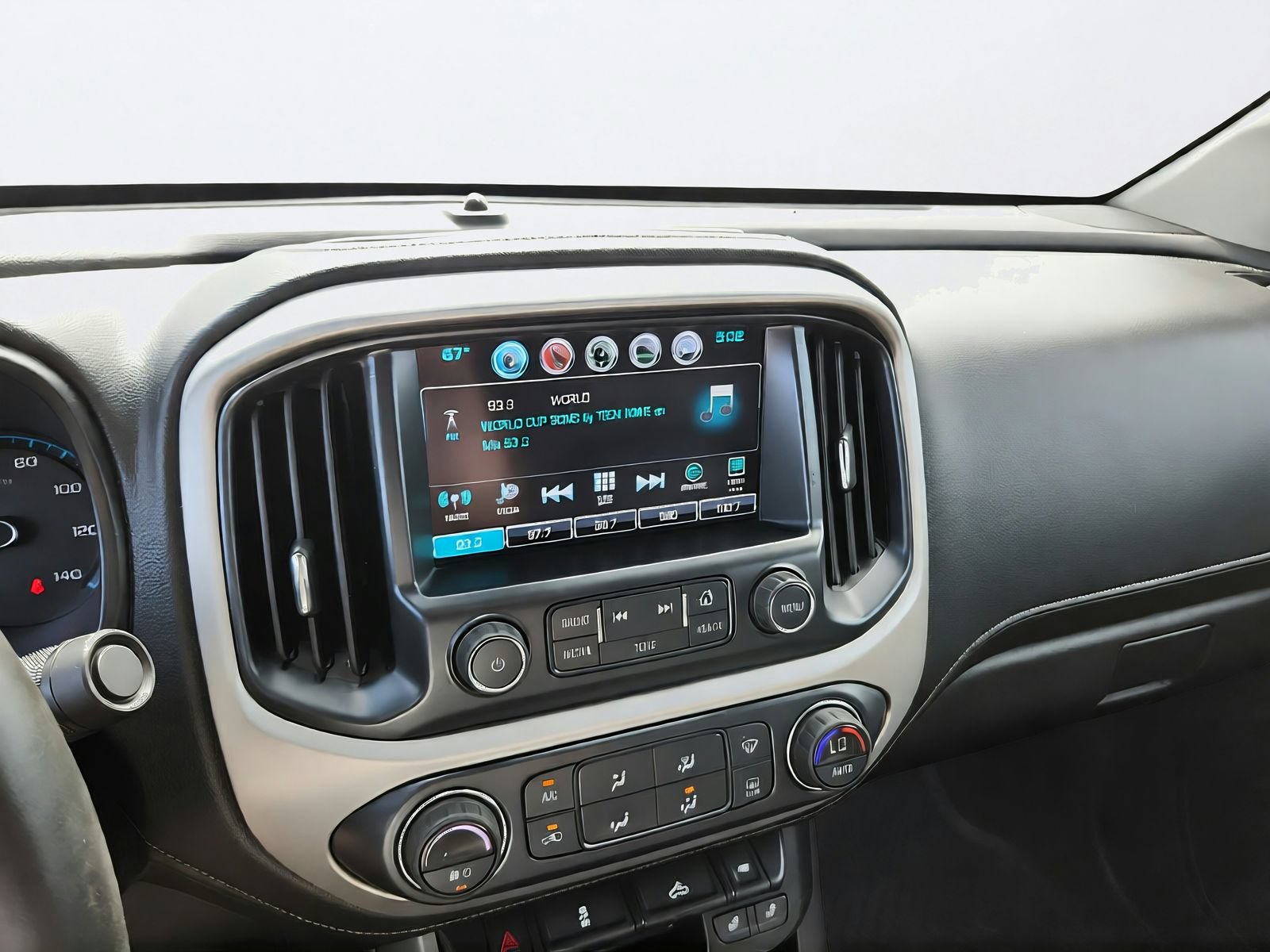 Used 2017 GMC Canyon SLT w/ Trailering Package AWD/4WD image 16