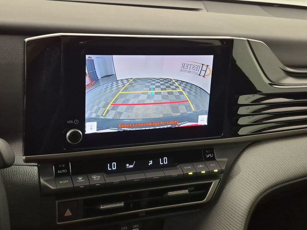 Used 2025 Toyota Camry SE FWD image 24