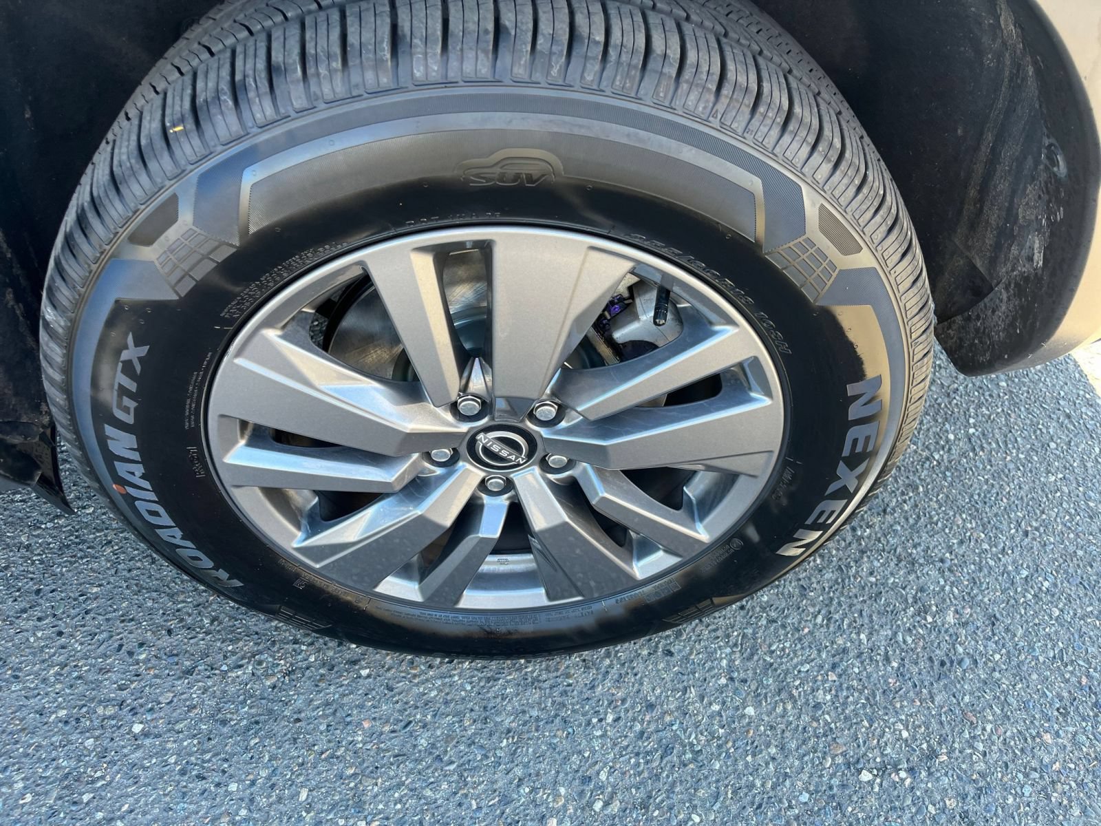 Used 2025 Nissan Pathfinder SV AWD/4WD image 28