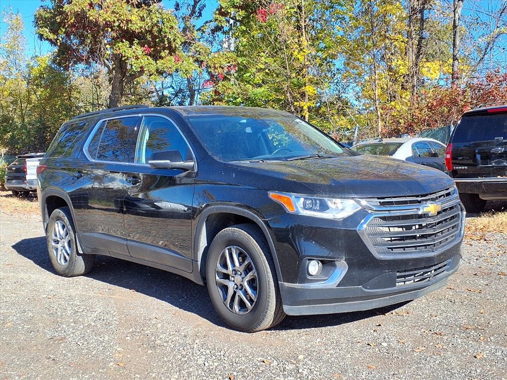 Used 2021 Chevrolet Traverse LT image 3