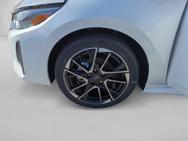 New 2025 Nissan Sentra SR w/ SR Premium Package FWD image 18