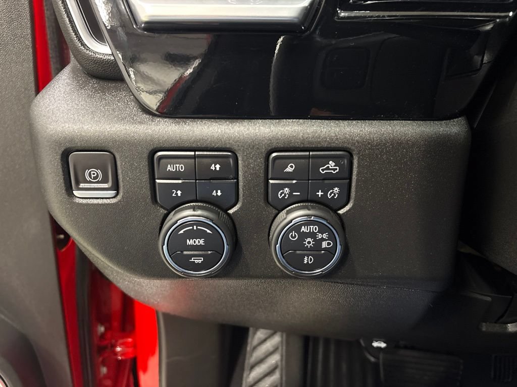 Used 2024 Chevrolet Silverado 2500 LTZ w/ LTZ Convenience Package AWD/4WD image 28