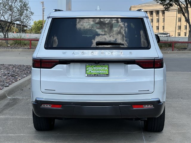 Used 2022 Jeep Wagoneer Series II w/ Premium Group I AWD/4WD image 4