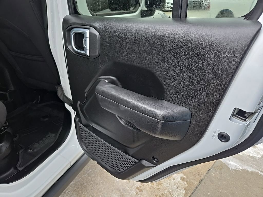 Used 2023 Jeep Wrangler Unlimited image 87
