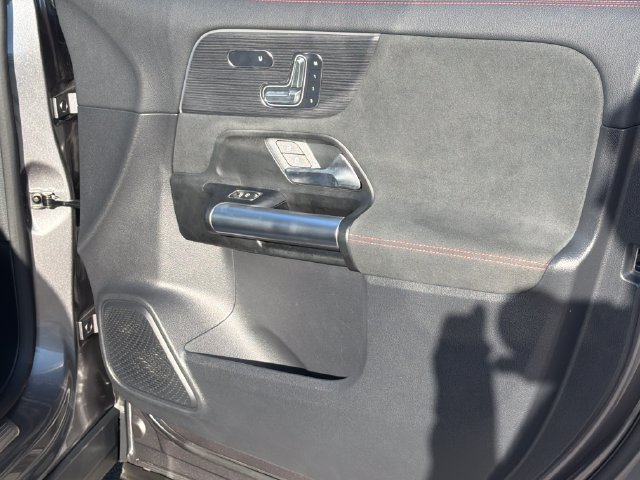 Used 2023 Mercedes-Benz GLA 250 4MATIC image 23