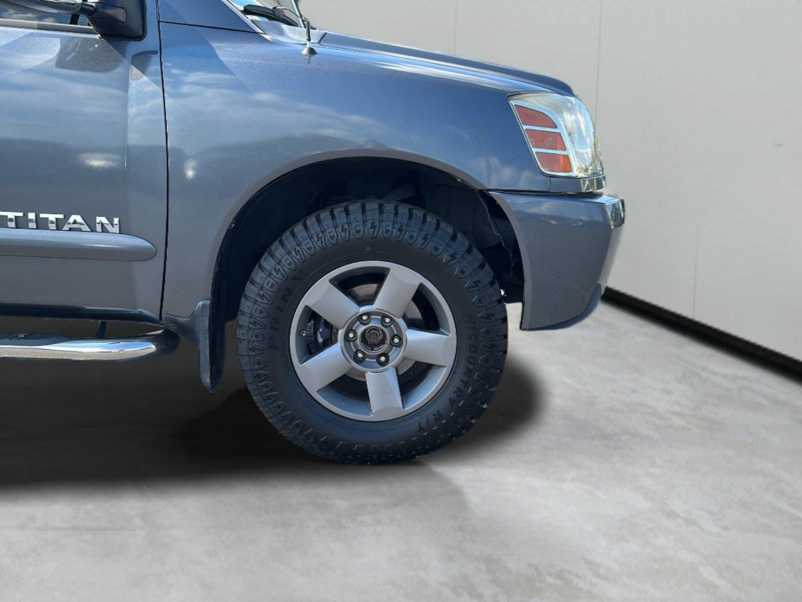 Used 2005 Nissan Titan SE w/ (W01) Utility Bed Pkg AWD/4WD image 28