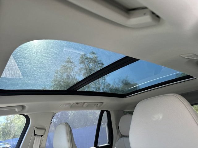 New 2025 Volvo XC90 T8 Plus w/ Protection Package Premier AWD/4WD image 19
