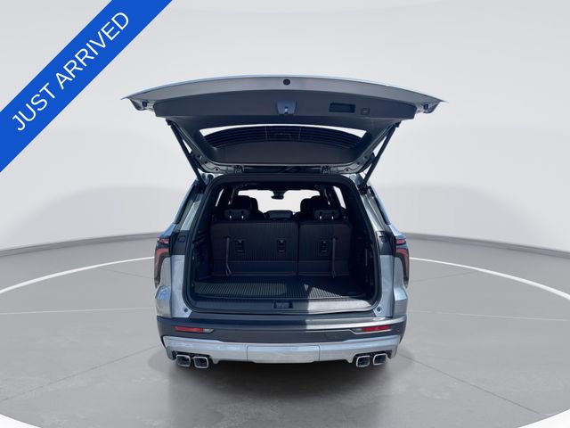 New 2026 Chevrolet Traverse LT w/ Driver Confidence Package FWD image 24