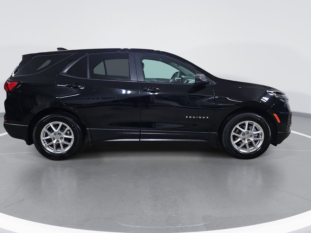 Certified 2023 Chevrolet Equinox LS w/ LS Convenience Package image 2