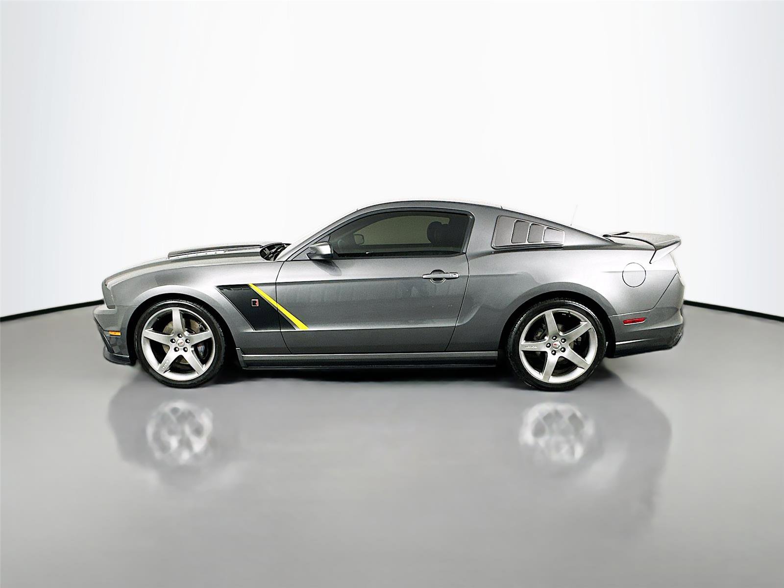 Used 2014 Ford Mustang GT Premium w/ GT Track Package image 7