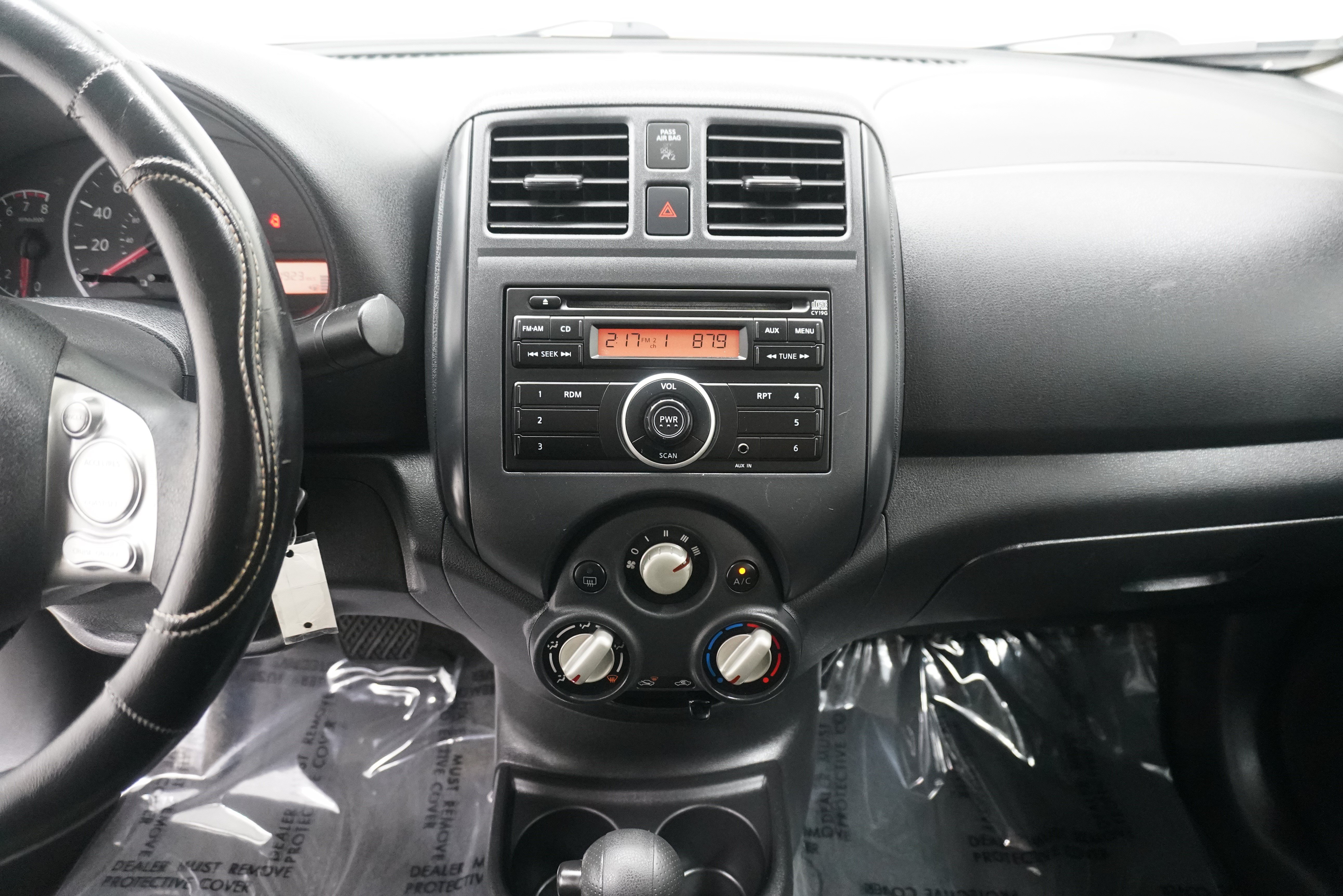 Used 2014 Nissan Versa S Plus FWD image 17