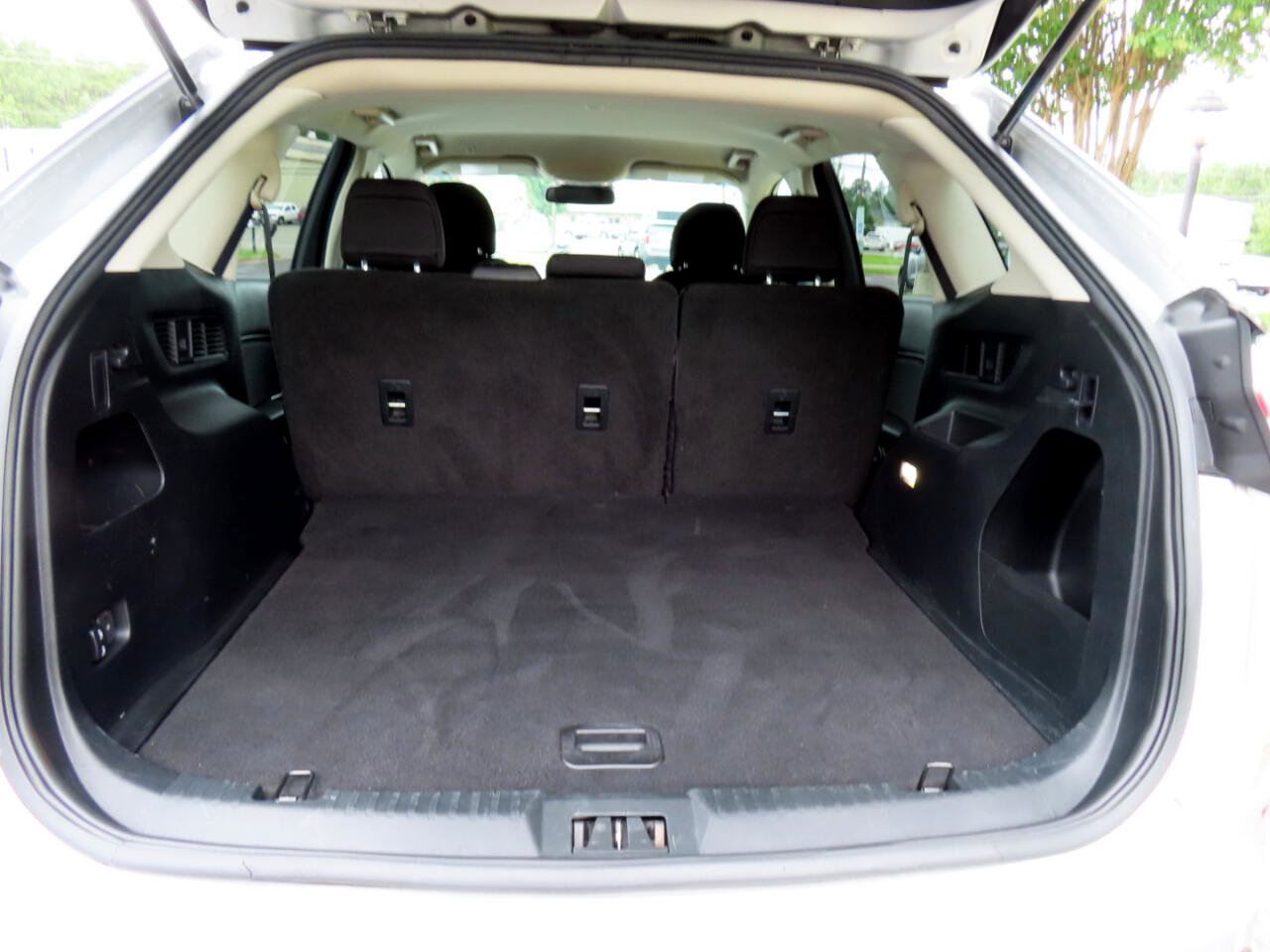 Used 2019 Ford Edge SEL image 19