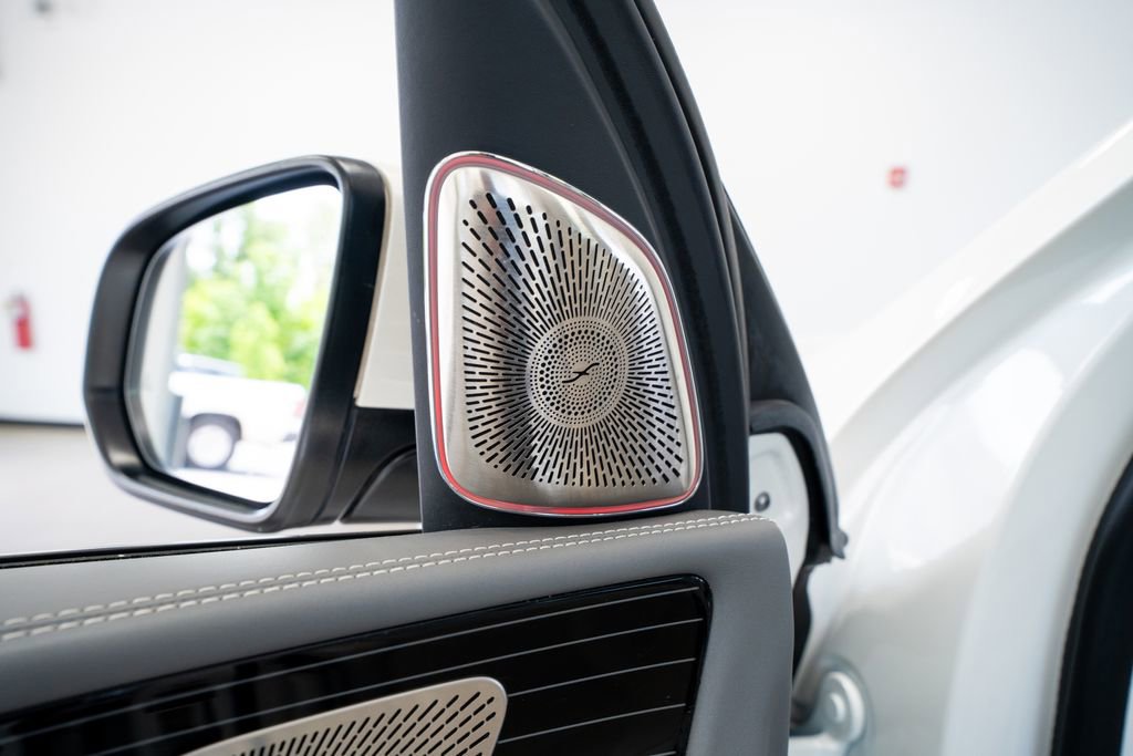 Used 2023 Mercedes-Benz Maybach GLS 600 4MATIC image 33