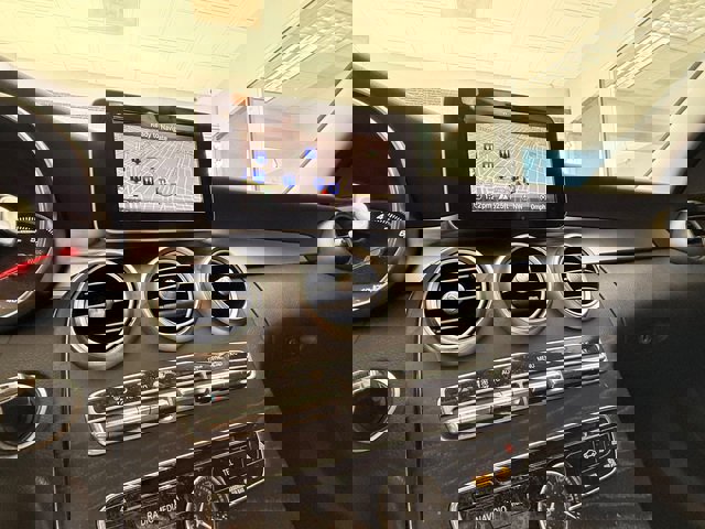 Used 2017 Mercedes-Benz C 300 Sport image 11