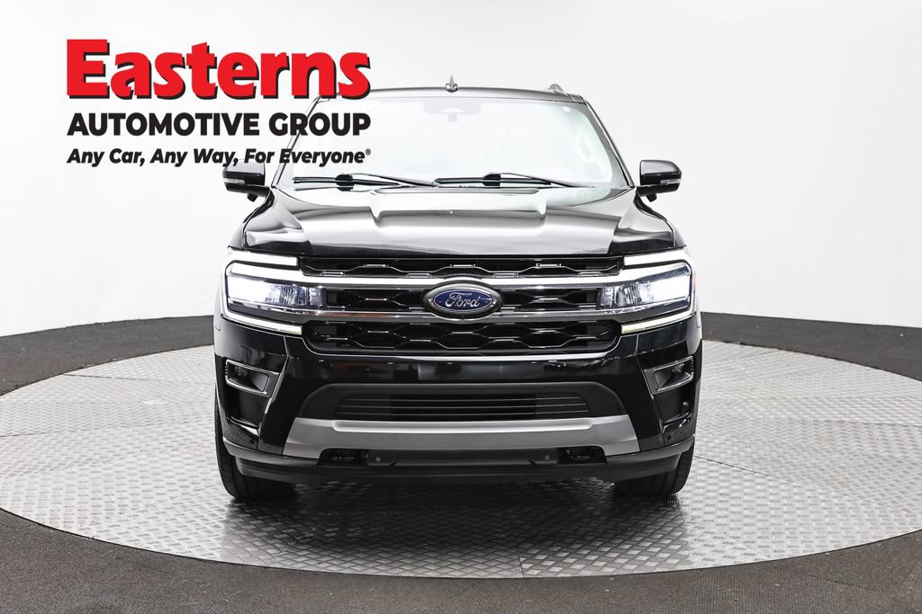 Used 2023 Ford Expedition Max Limited AWD/4WD image 2