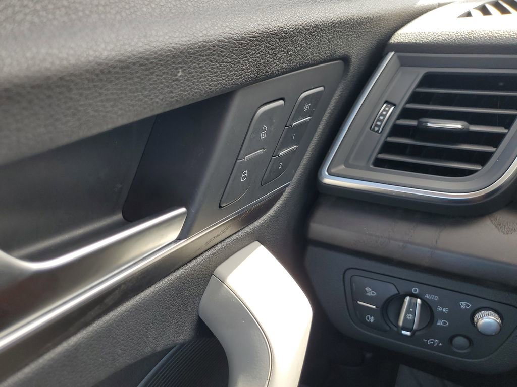 Used 2018 Audi Q5 Prestige image 30