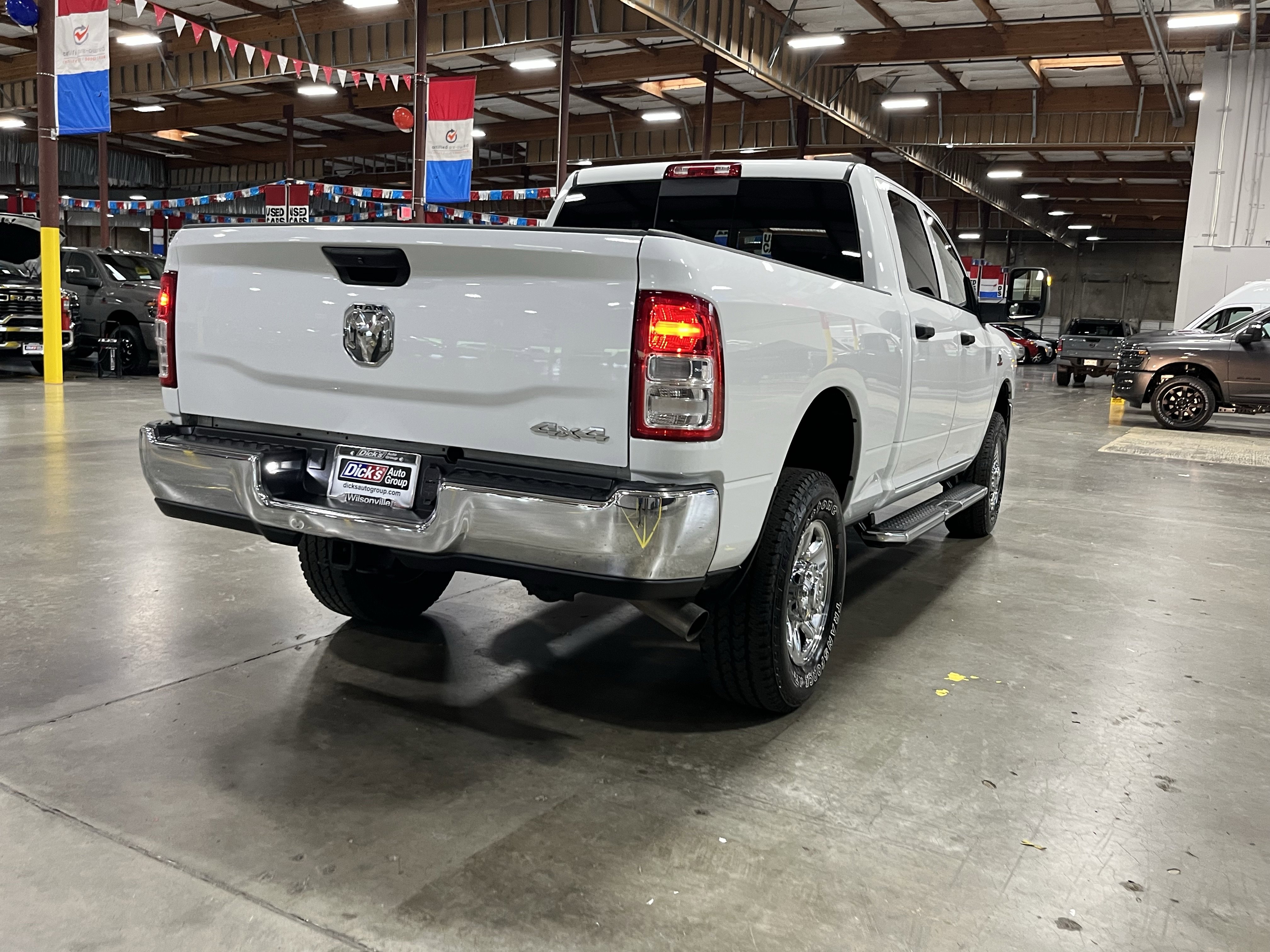 Used 2024 RAM 2500 Tradesman w/ Chrome Appearance Group image 5