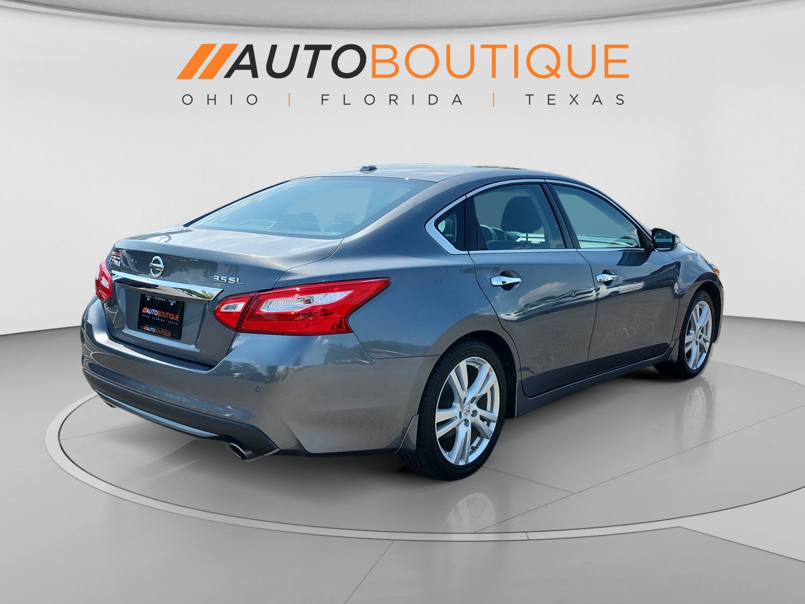 Used 2017 Nissan Altima 3.5 SL w/ 3.5 Technology Package FWD image 5