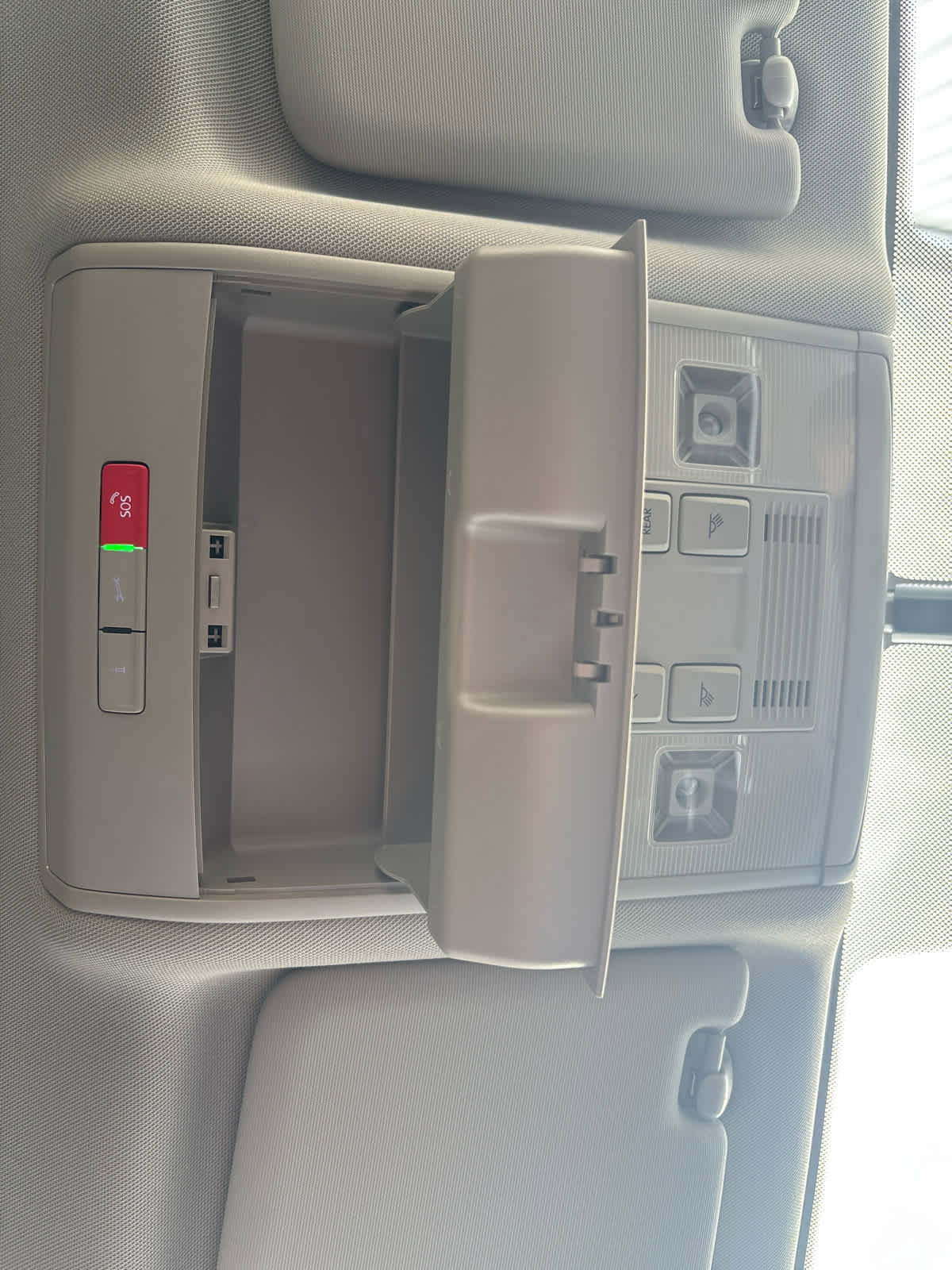 Used 2023 Volkswagen Atlas SE image 47