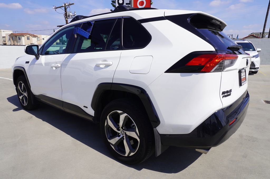 Certified 2024 Toyota RAV4 SE image 4