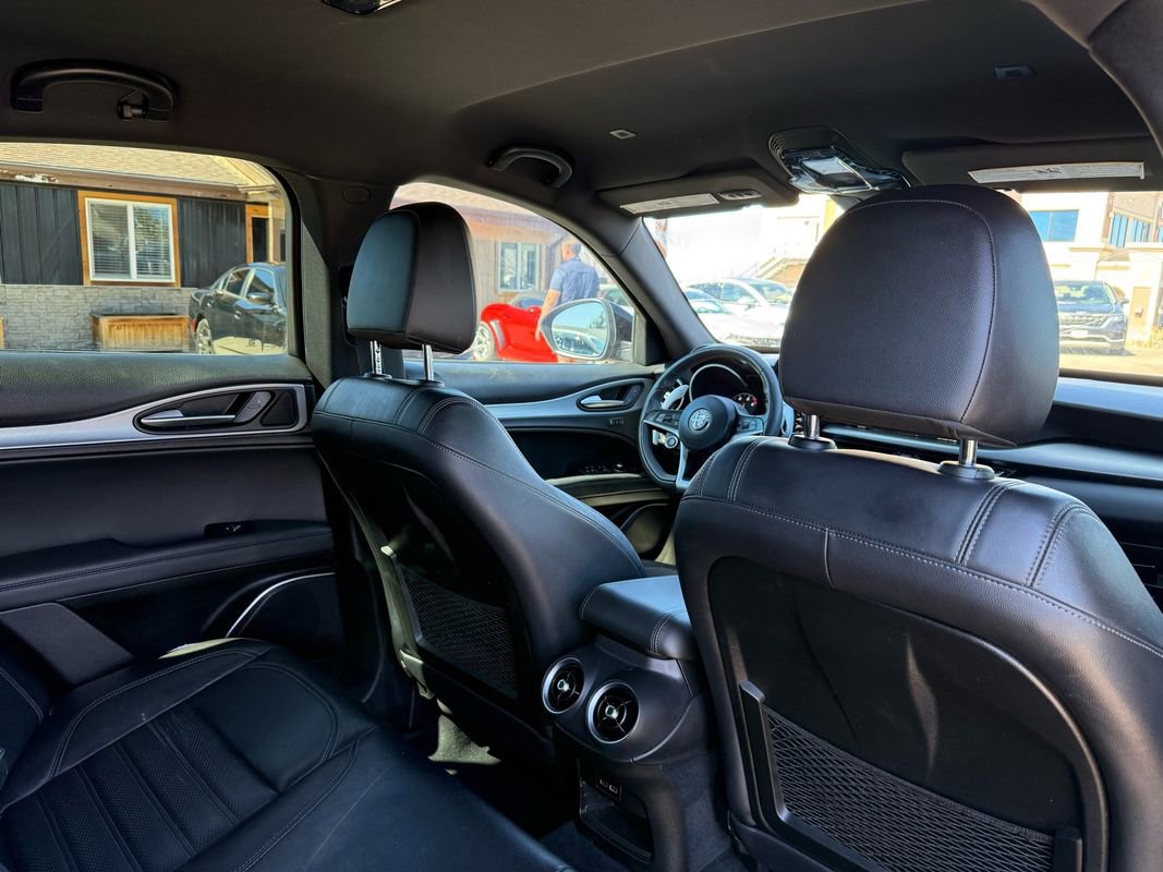 Used 2018 Alfa Romeo Stelvio Ti Sport image 21