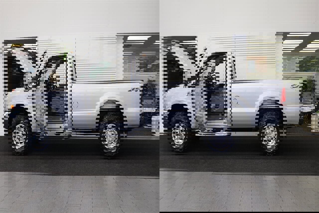 Used 2003 Ford F250 XLT image 10