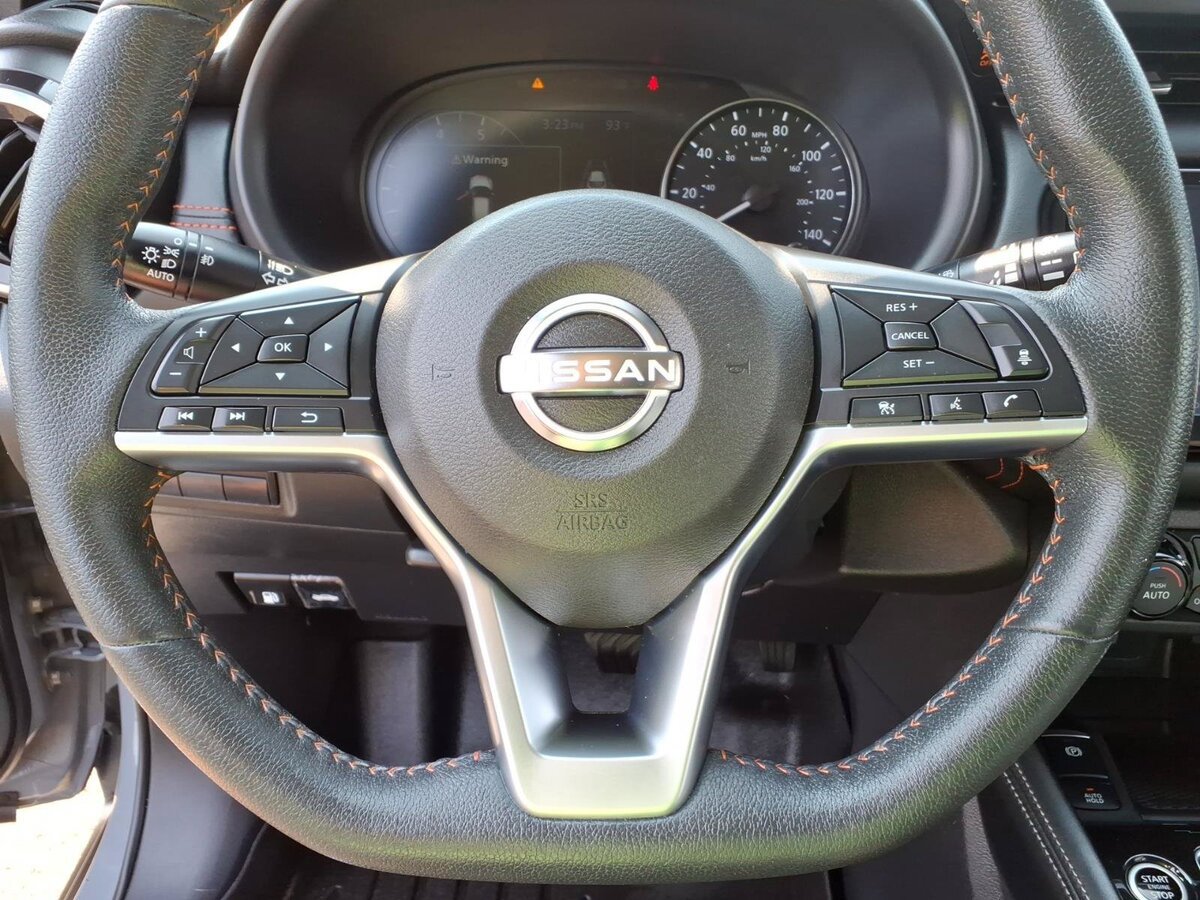 Used 2024 Nissan Kicks SR w/ SR Premium Package FWD image 21